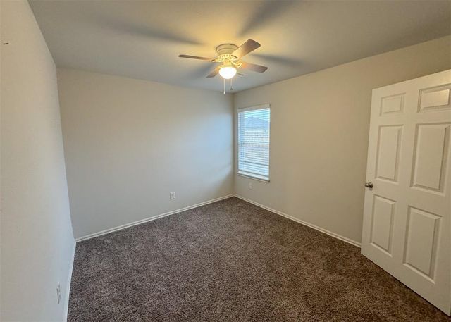 1109 S Appaloosa Lane, Mustang, OK 73064