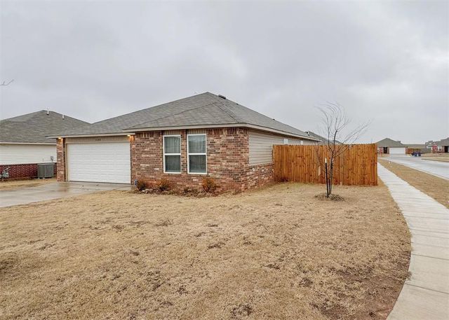 1109 S Appaloosa Lane, Mustang, OK 73064