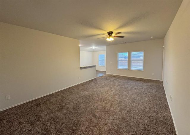1109 S Appaloosa Lane, Mustang, OK 73064