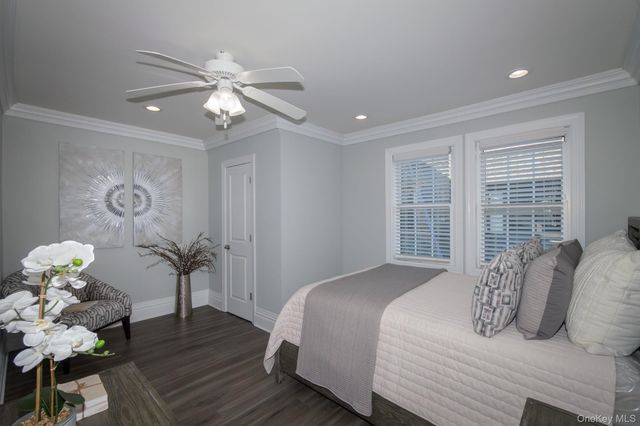 78 South Clinton Avenue 3B, Bay Shore, NY 11706