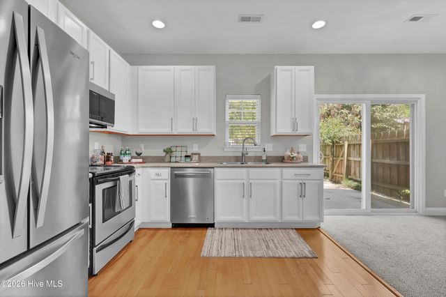 8010 Sweetgrass Court, Wilmington, NC 28412