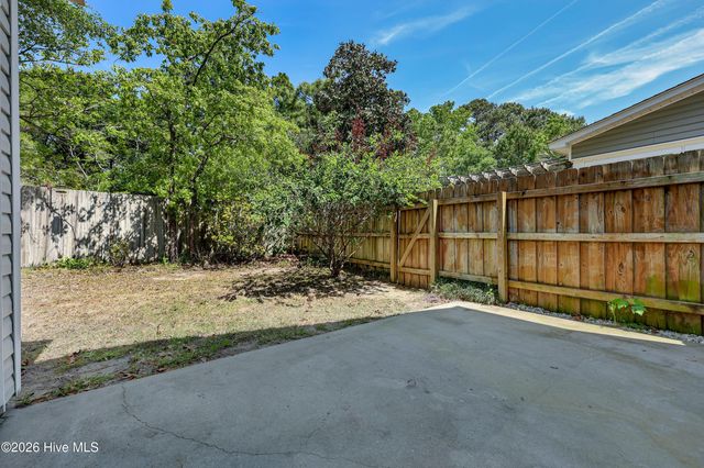 8010 Sweetgrass Court, Wilmington, NC 28412