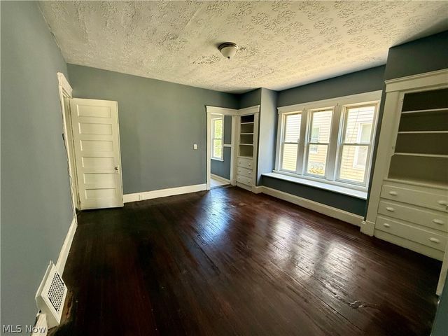 10817 Orville Avenue 1, Cleveland, OH 44106