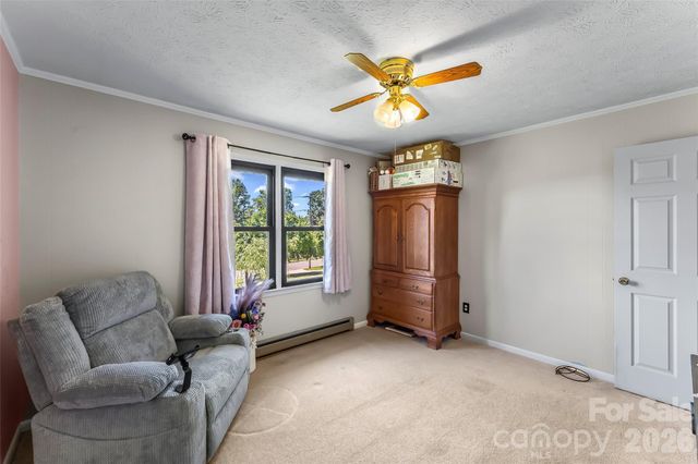 118 Hoover Street NW, Lenoir, NC 28645