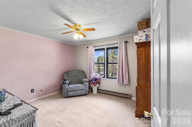 118 Hoover Street NW, Lenoir, NC 28645