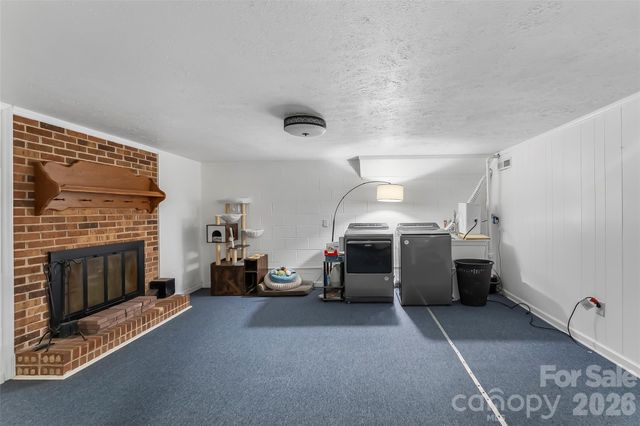118 Hoover Street NW, Lenoir, NC 28645