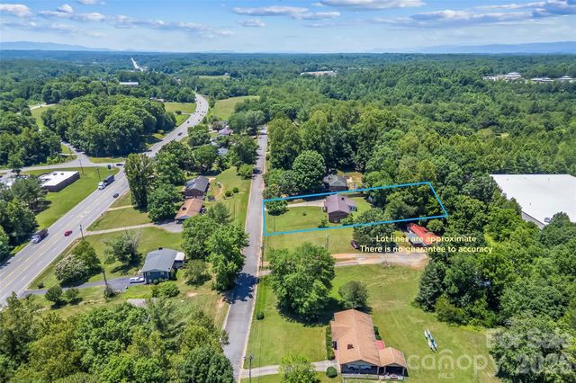 118 Hoover Street NW, Lenoir, NC 28645