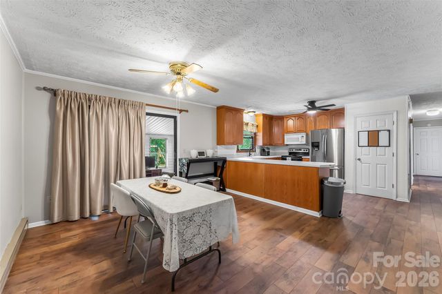 118 Hoover Street NW, Lenoir, NC 28645