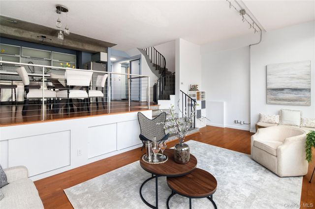15 Stewart Place 1D, White Plains, NY 10603