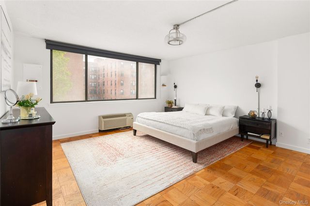 15 Stewart Place 1D, White Plains, NY 10603