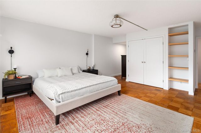 15 Stewart Place 1D, White Plains, NY 10603