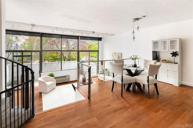 15 Stewart Place 1D, White Plains, NY 10603