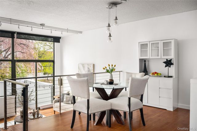 15 Stewart Place 1D, White Plains, NY 10603