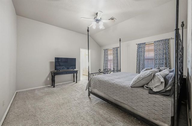 609 Madeline Lane, Moore, OK 73160