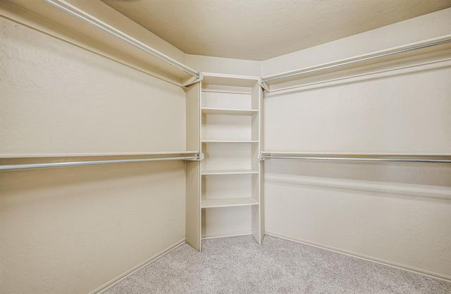 609 Madeline Lane, Moore, OK 73160