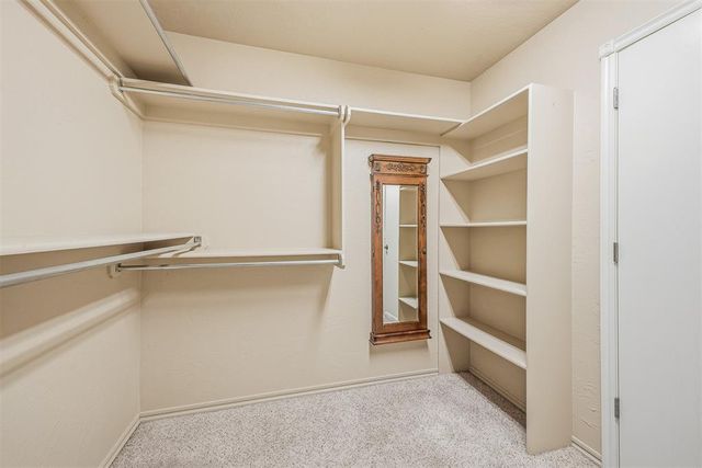 609 Madeline Lane, Moore, OK 73160