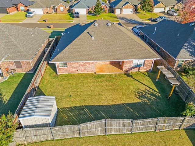 609 Madeline Lane, Moore, OK 73160