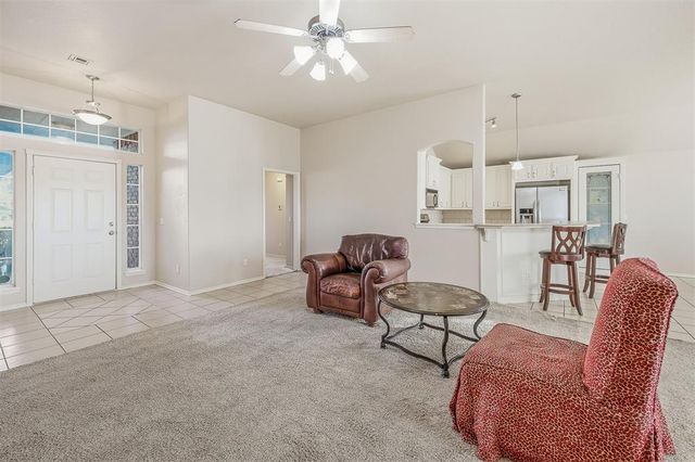 609 Madeline Lane, Moore, OK 73160