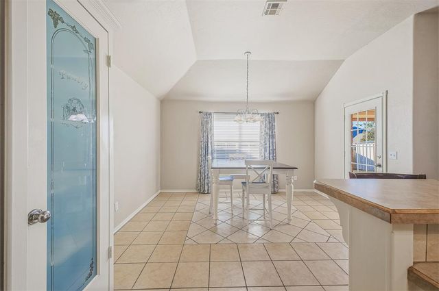 609 Madeline Lane, Moore, OK 73160