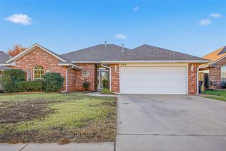 609 Madeline Lane, Moore, OK 73160