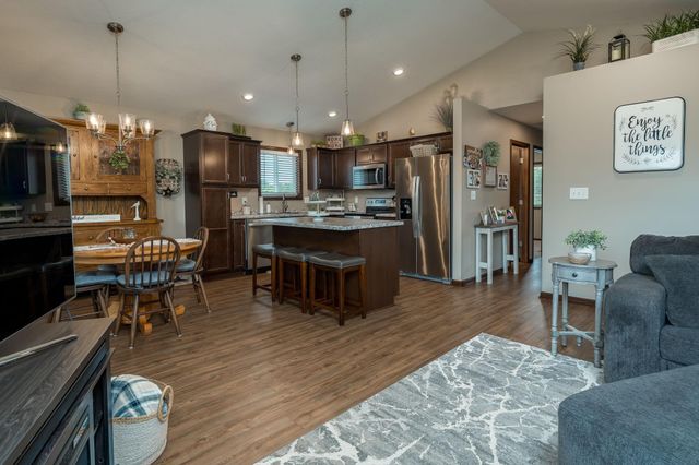 641 Beverly Street, Wanamingo, MN 55983