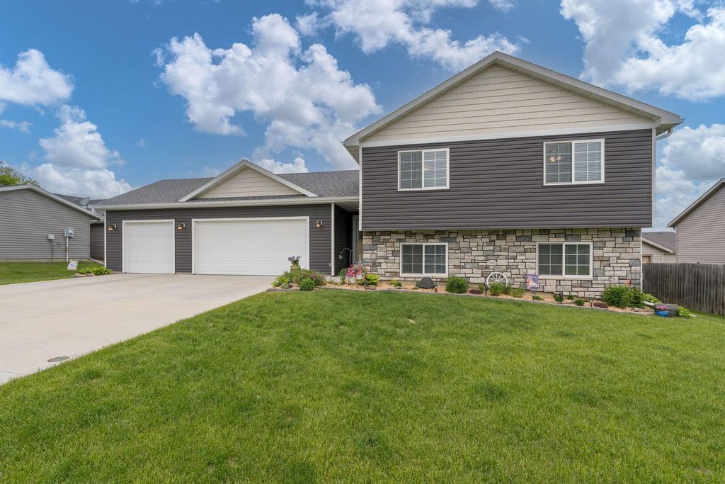 641 Beverly Street, Wanamingo, MN 55983