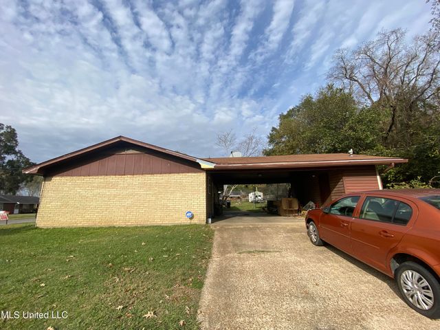 116 Oakhill Drive, Natchez, MS 39120