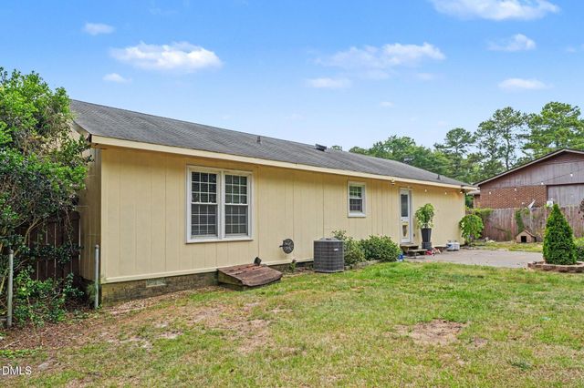 3324 Hunting Bay Drive, Spring Lake, NC 28390