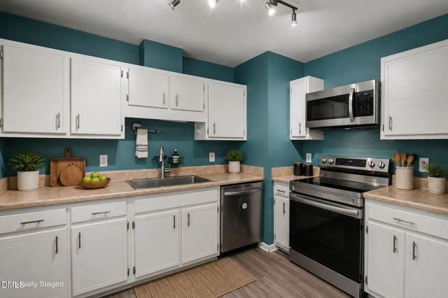 3324 Hunting Bay Drive, Spring Lake, NC 28390