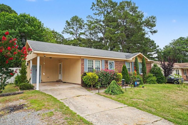 3324 Hunting Bay Drive, Spring Lake, NC 28390