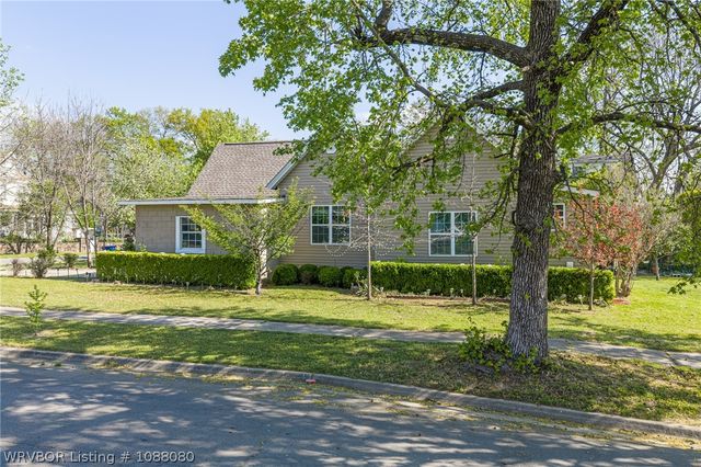 1100 N 14th Street, Fort Smith, AR 72901