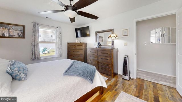 20 S MARS DR, Sewell, NJ 08080