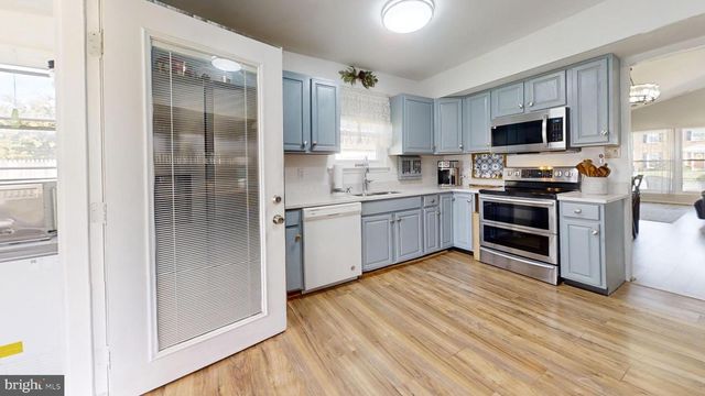 20 S MARS DR, Sewell, NJ 08080