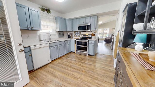 20 S MARS DR, Sewell, NJ 08080
