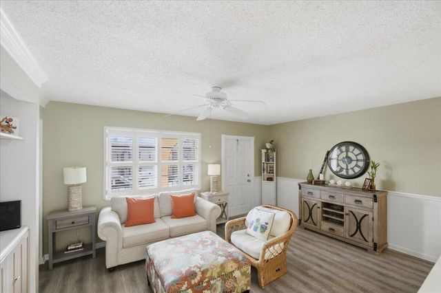 2600 S Kanner Highway N9, Stuart, FL 34994