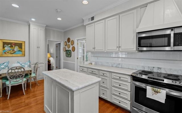 5 Fountain Manor Drive A, Greensboro, NC 27405