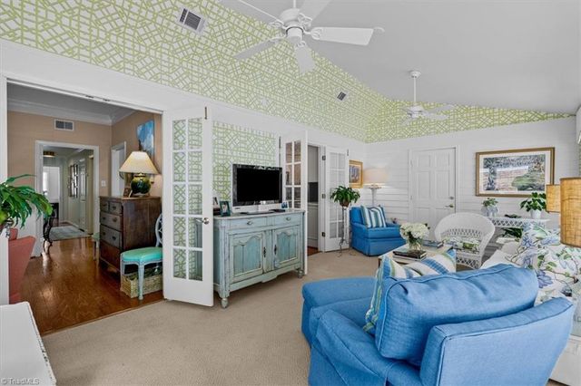 5 Fountain Manor Drive A, Greensboro, NC 27405
