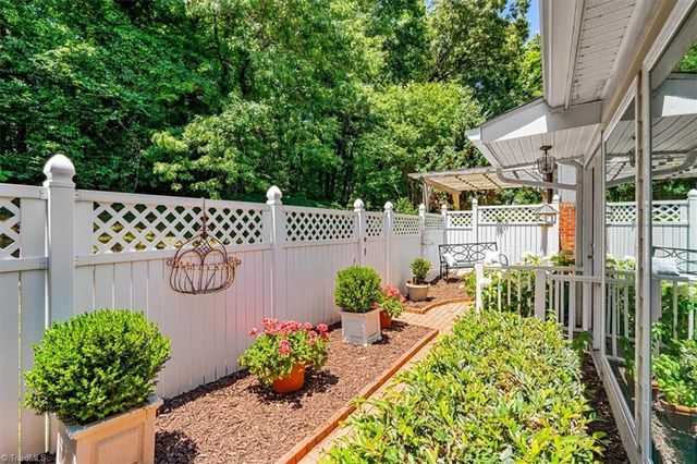 5 Fountain Manor Drive A, Greensboro, NC 27405