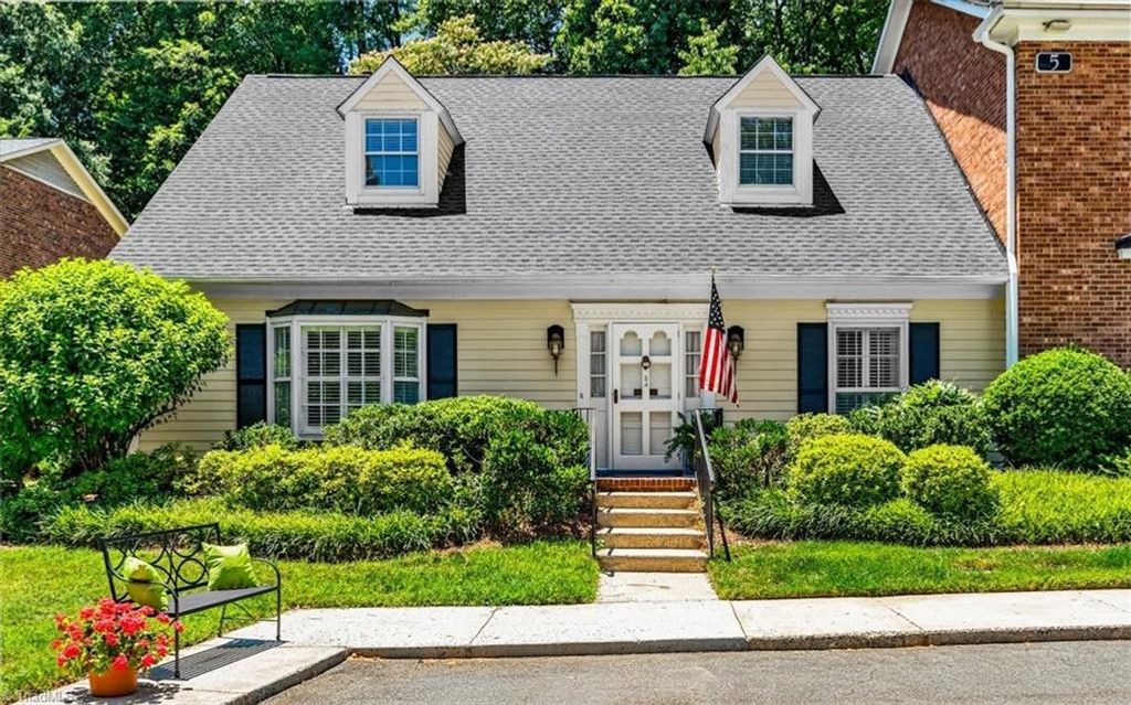 5 Fountain Manor Drive A, Greensboro, NC 27405