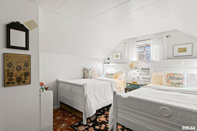 3025 S LINCOLN Avenue, Springfield, IL 62704