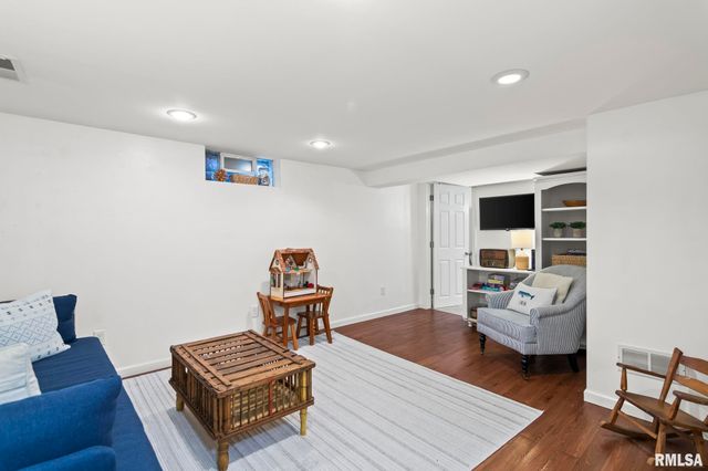 3025 S LINCOLN Avenue, Springfield, IL 62704