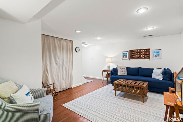 3025 S LINCOLN Avenue, Springfield, IL 62704