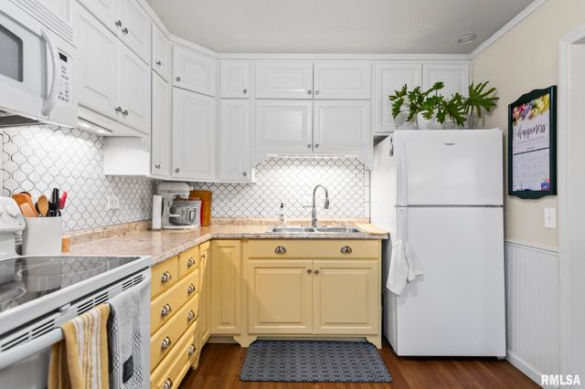 3025 S LINCOLN Avenue, Springfield, IL 62704