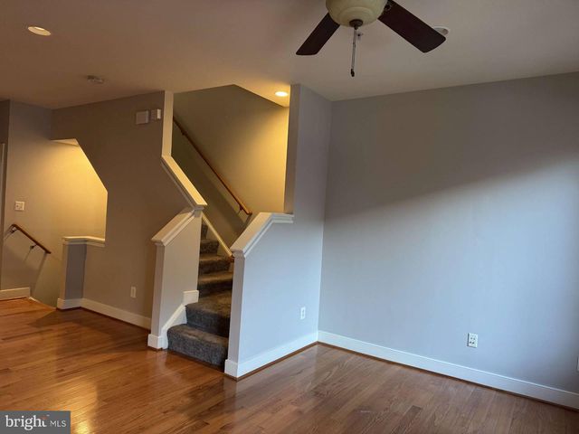 2992 DISTRICT AVE, Fairfax, VA 22031