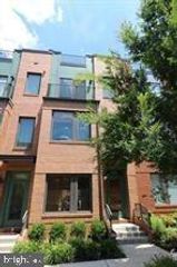 2992 DISTRICT AVE, Fairfax, VA 22031