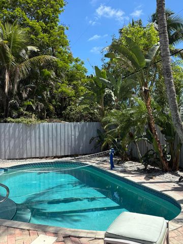 720 NE 7th Street, Pompano Beach, FL 33060