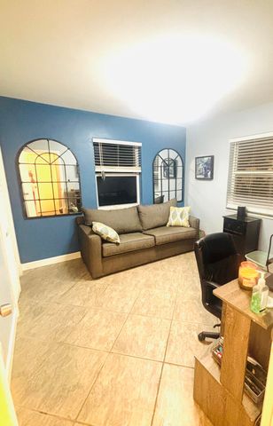 720 NE 7th Street, Pompano Beach, FL 33060