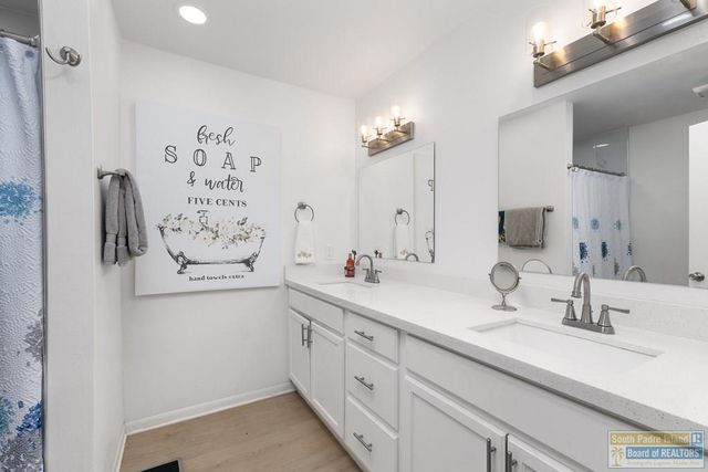 207 Ebony Lane, Laguna Vista, TX 78578