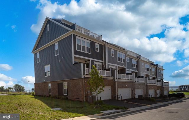 1747 RIVERBLUFF AVE, Dumfries, VA 22026