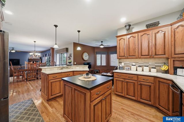 6120 Consentino Court, Lincoln, NE 68526